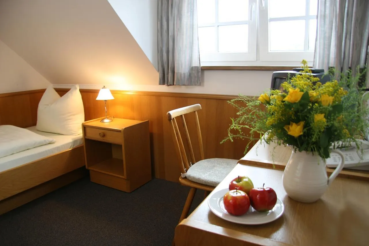 Gasthaus Zur Linde Hotel Hohenpolding