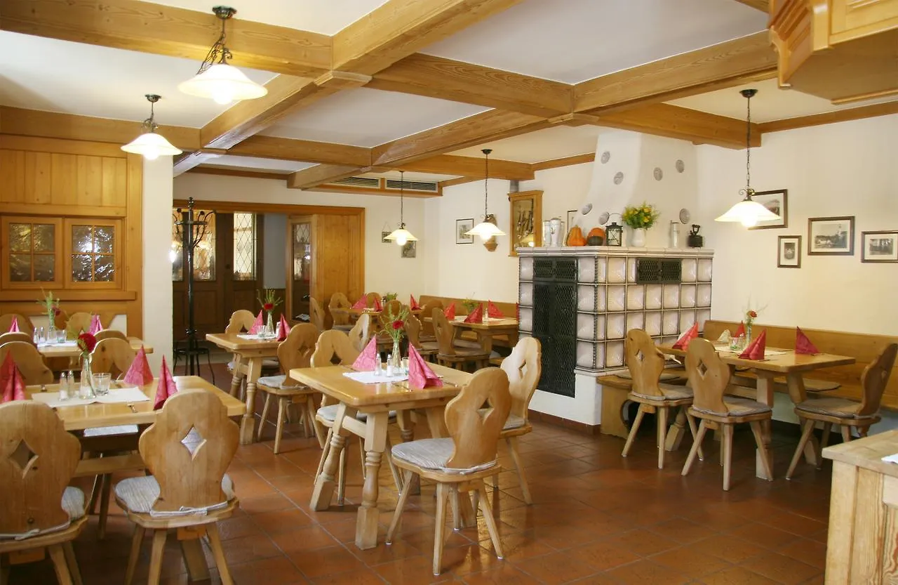 Gasthaus Zur Linde Hotel Hohenpolding