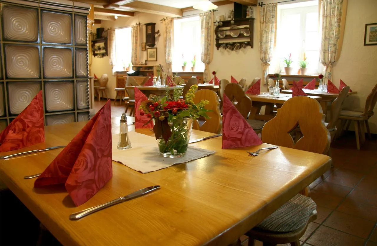 Hohenpolding Gasthaus Zur Linde酒店